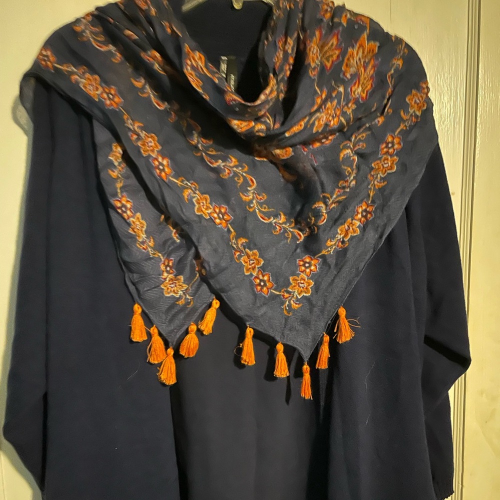 UEC Navy 3/4 sleeve cardigan, tank and scarf.